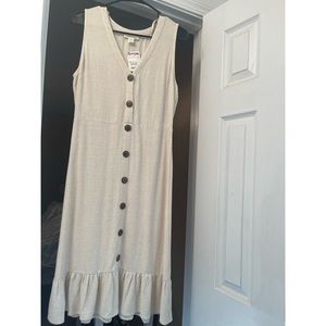Tan Tj Max dress, never worn. New with Tags.